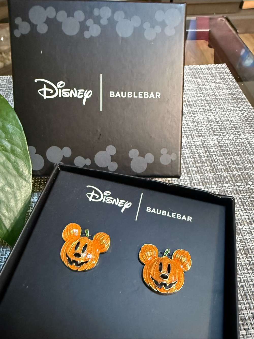 Disney BaubleBar Kids 🎃 Pumpkin Mickey Stud Earrings Glitter Orange & Green